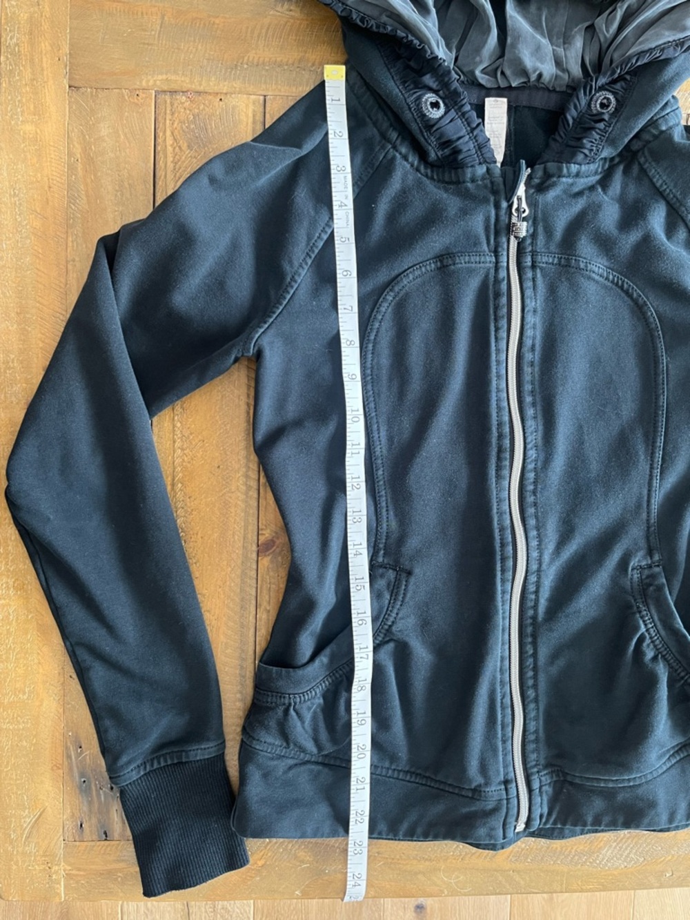 lululemon athletica black scuba ruched hood zip up jacket- Limited US 6 - Picture 4 of 14